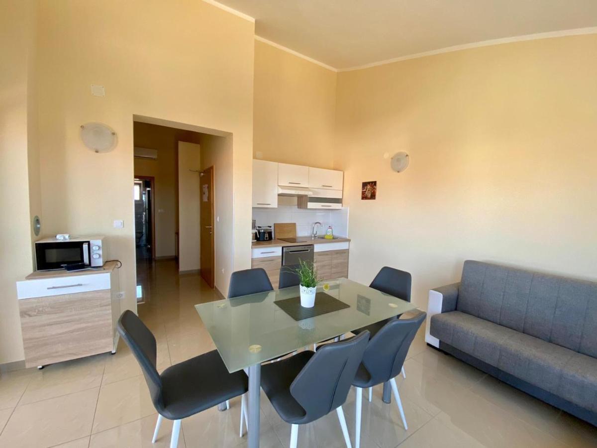 Appartement Atrium Novalja Extérieur photo