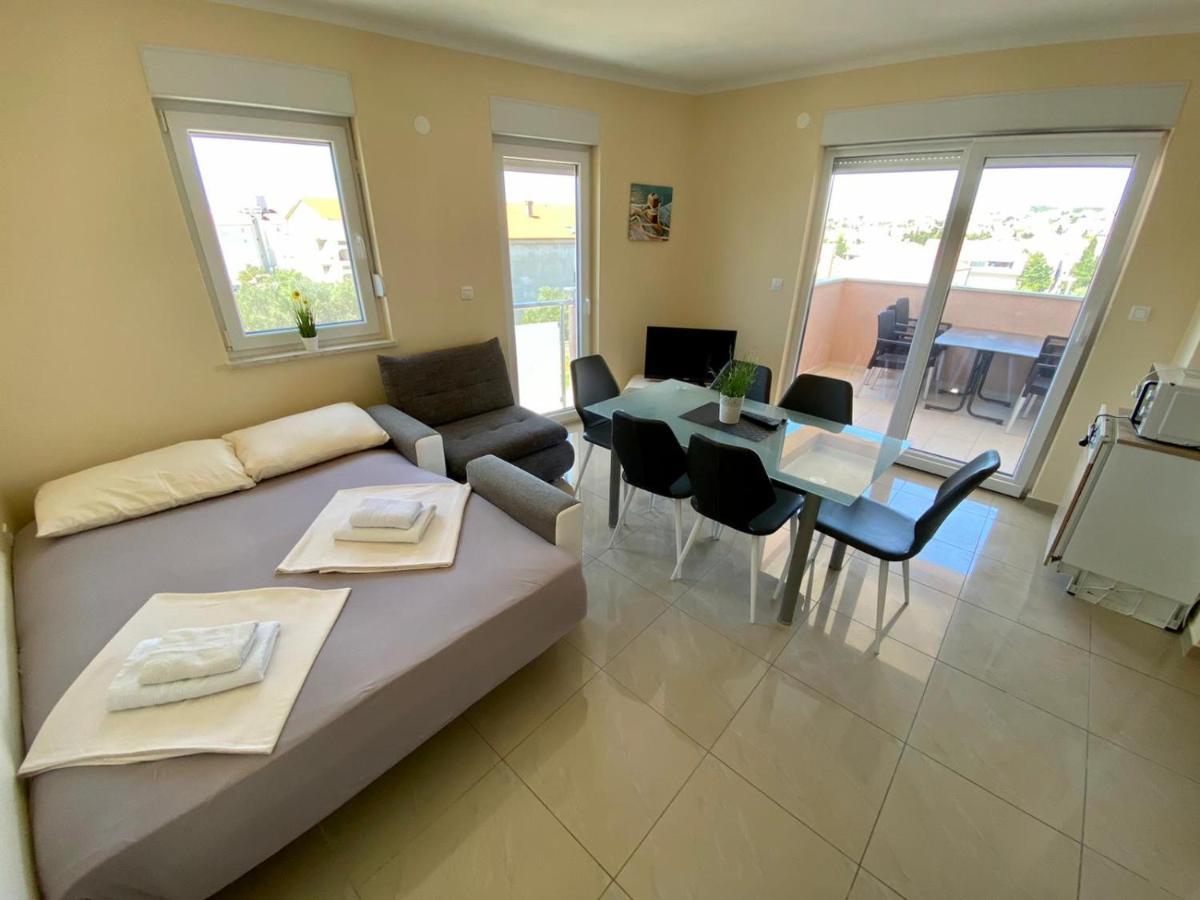 Appartement Atrium Novalja Extérieur photo